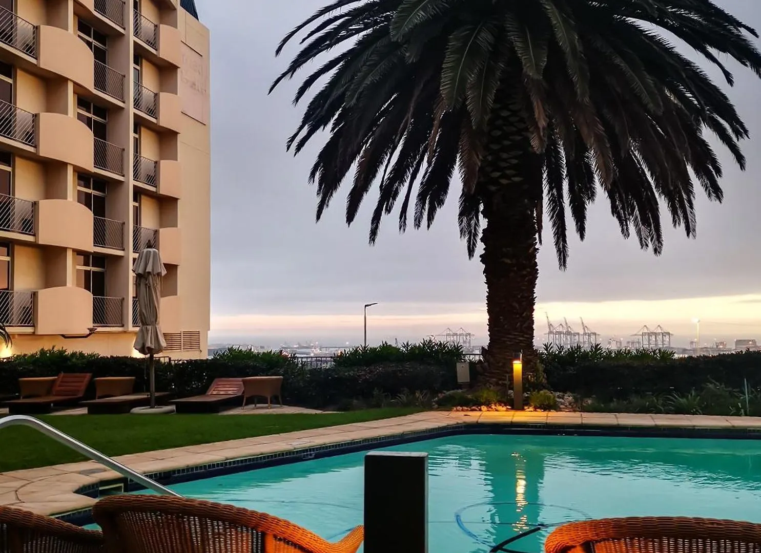 Garden Court Nelson Mandela Boulevard Le Cap